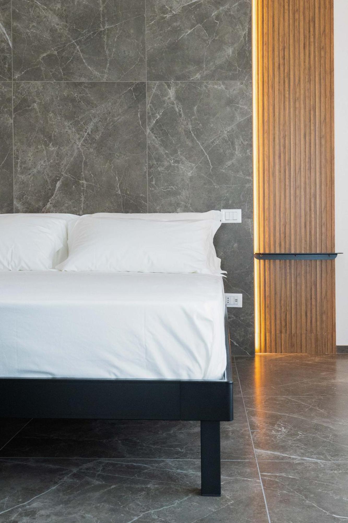 Hotel Mhami 普尔萨诺 外观 照片